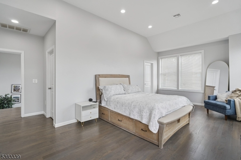320 Ridge Rd