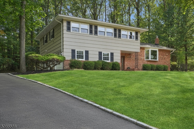 18 Birch Run Ave