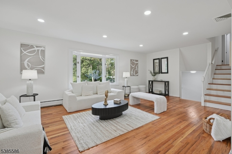 18 Birch Run Ave