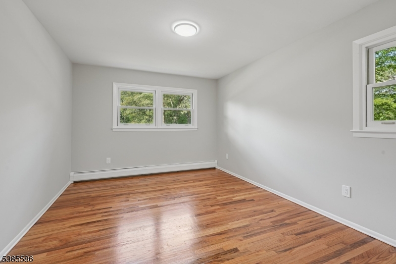 18 Birch Run Ave