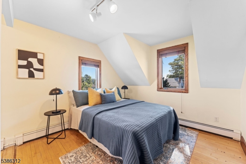 16 Lynn Dr