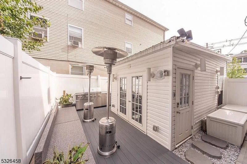 201 Catherine St