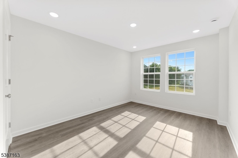 221 Myrtle Rd