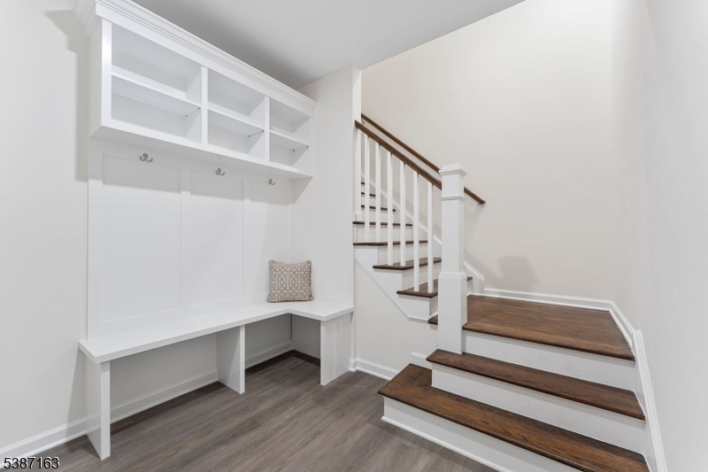 221 Myrtle Rd
