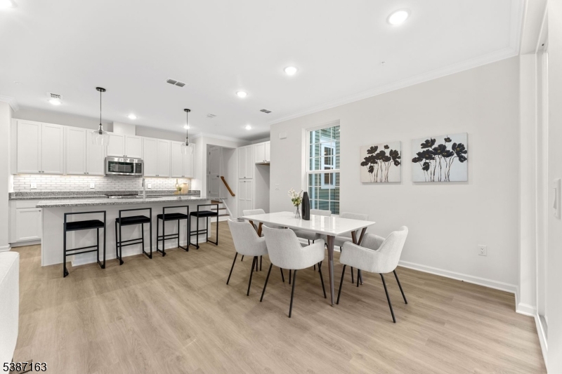 221 Myrtle Rd