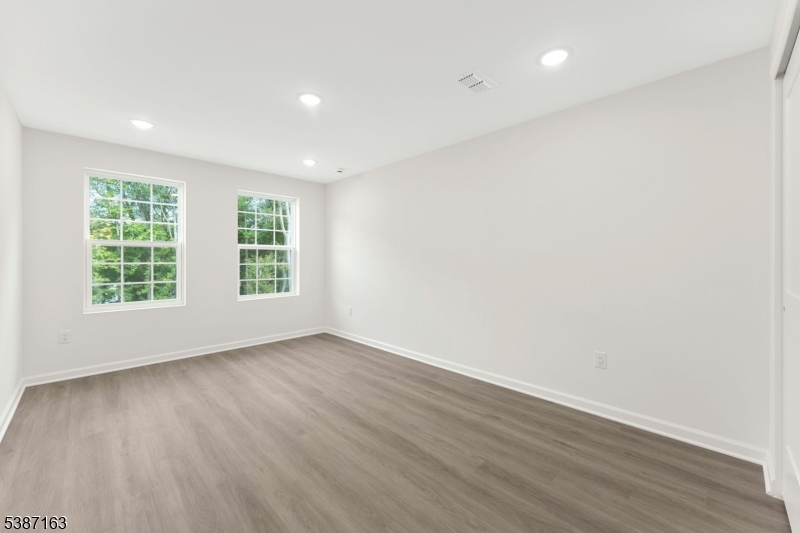 221 Myrtle Rd