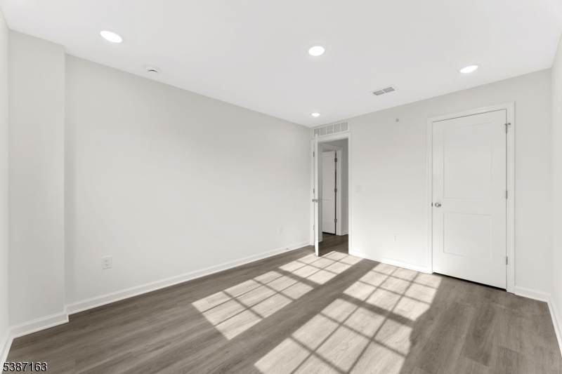 221 Myrtle Rd