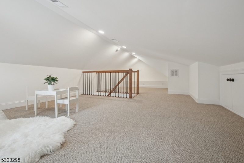 31 Sheridan Ave