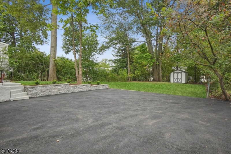 31 Sheridan Ave