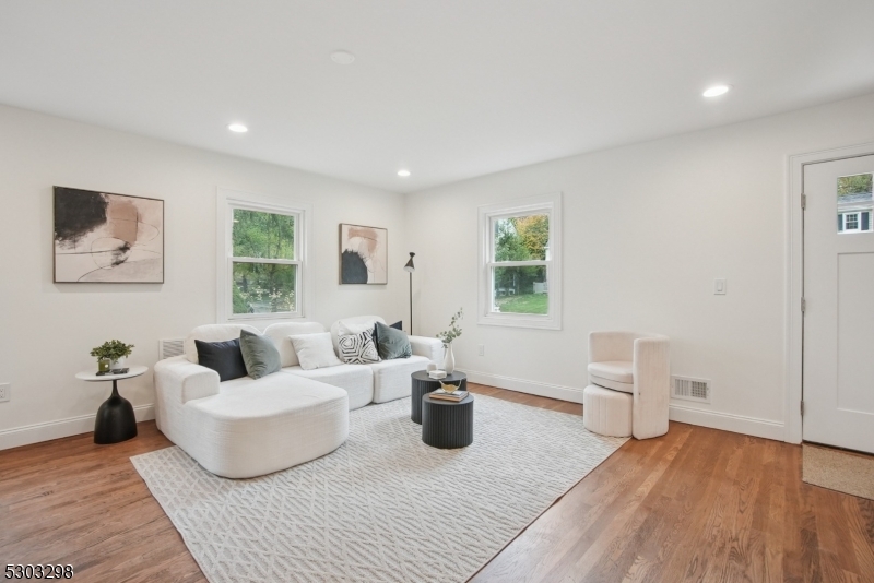 31 Sheridan Ave