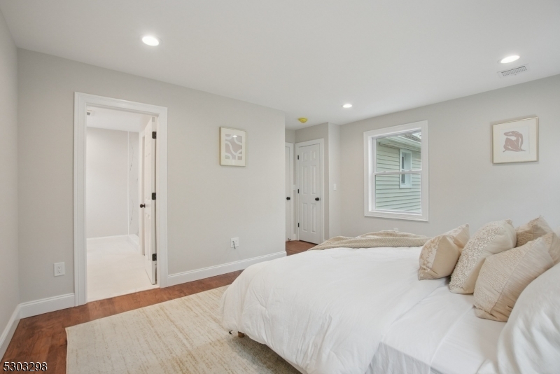 31 Sheridan Ave