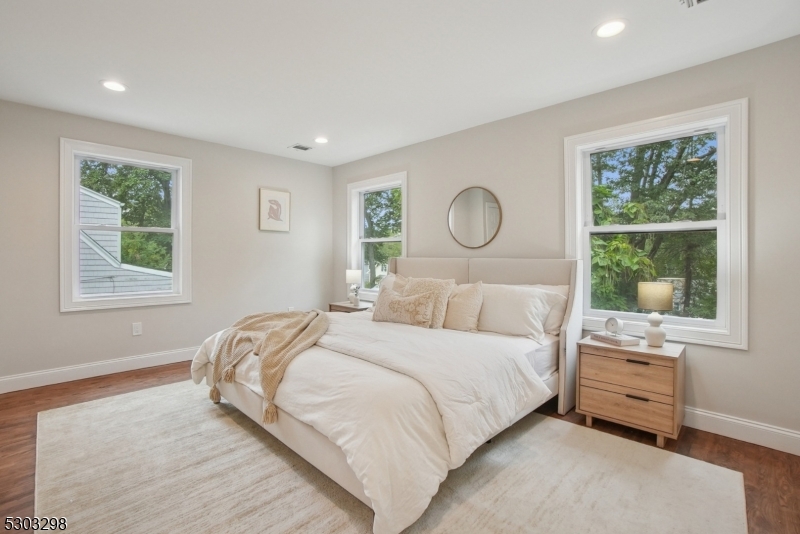 31 Sheridan Ave