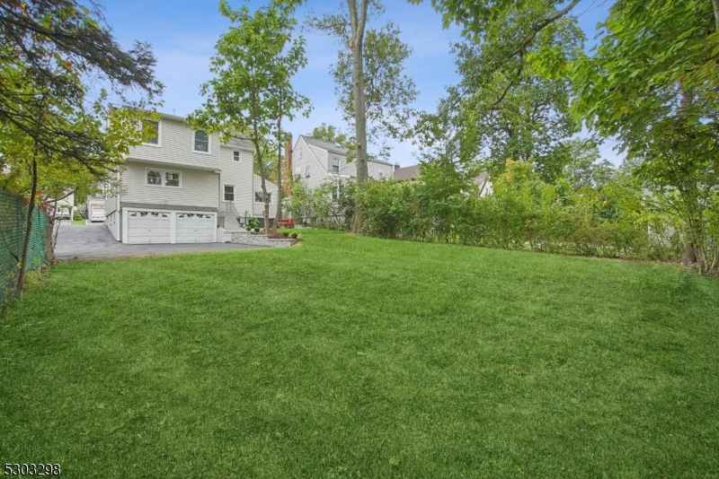 31 Sheridan Ave