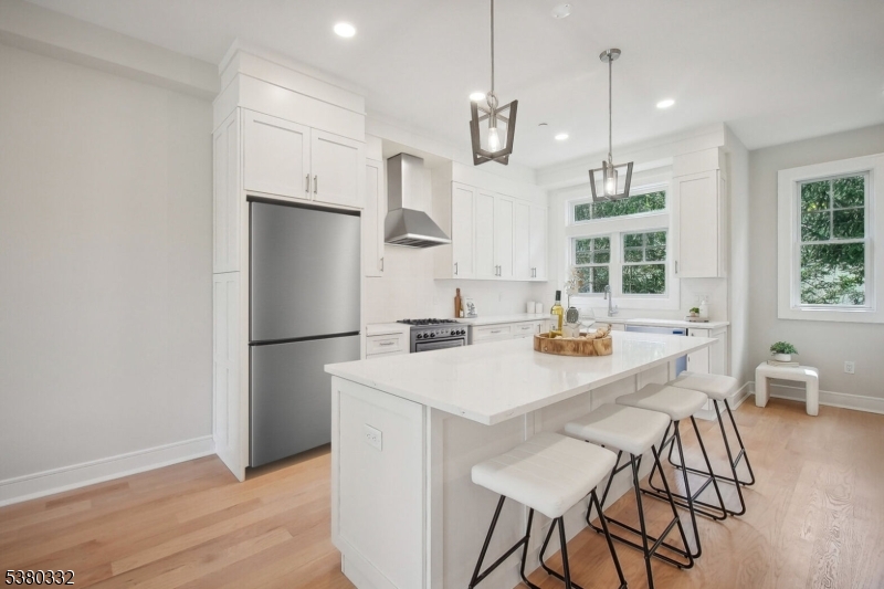 603 Springfield Ave 102