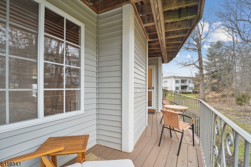 162 Riveredge Dr 162