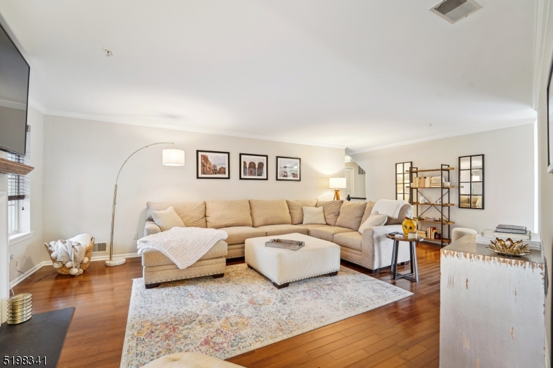 162 Riveredge Dr 162