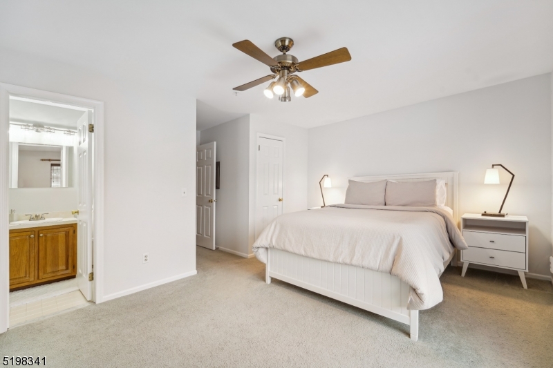 162 Riveredge Dr 162