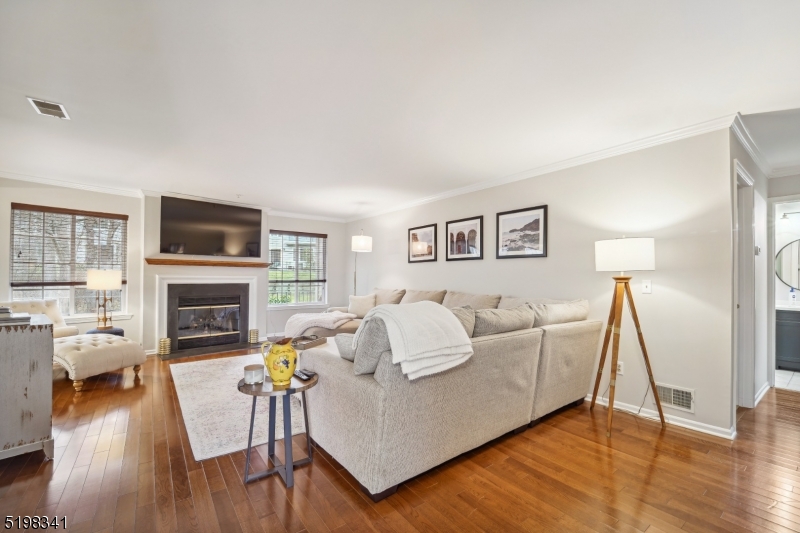 162 Riveredge Dr 162