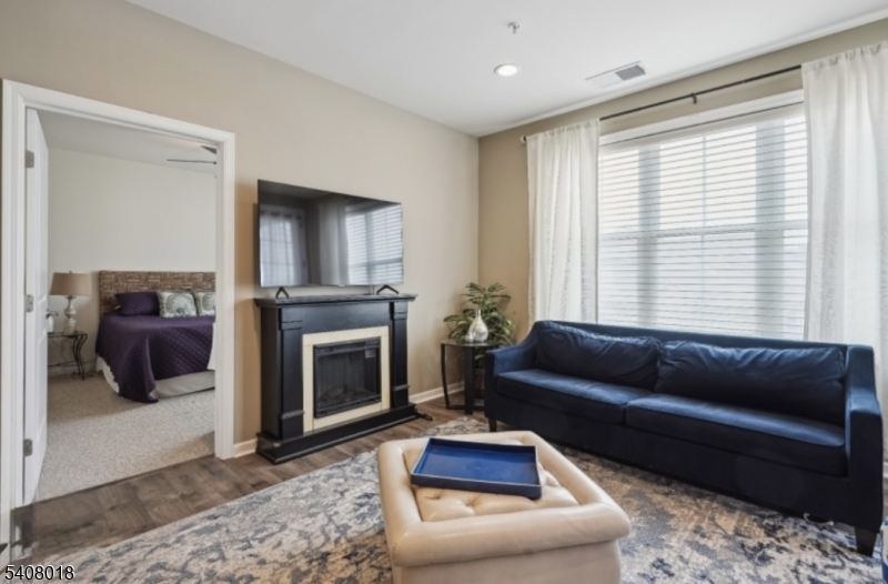 169 Tarrington Rd 203