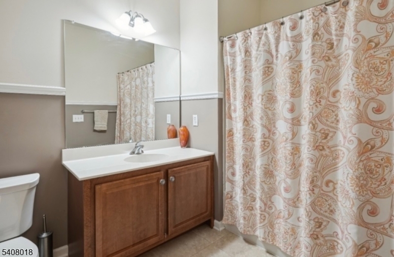 169 Tarrington Rd 203