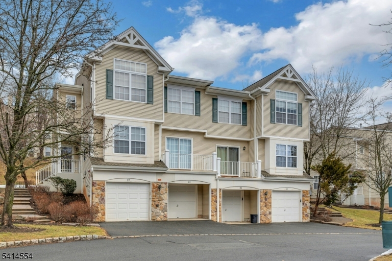 24 Dudley Ct