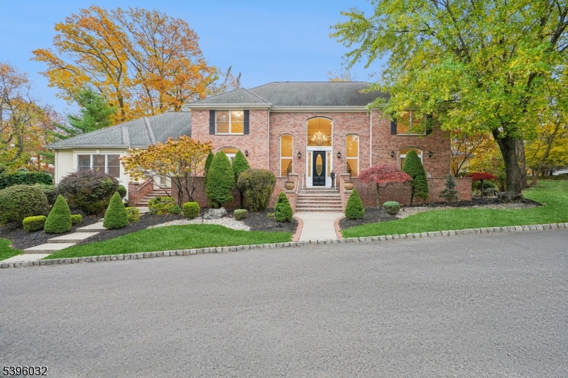 1163 Lawrence Ave