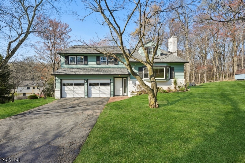7 Archer Ln