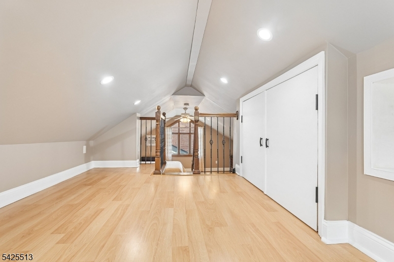 57 Sherwood Rd