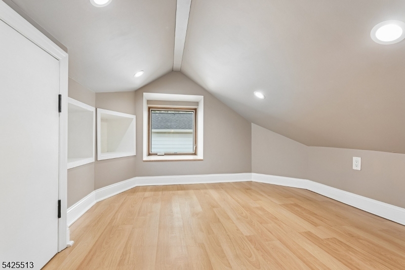 57 Sherwood Rd