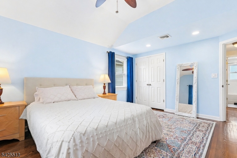 57 Sherwood Rd