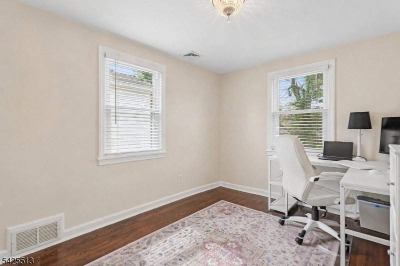 57 Sherwood Rd