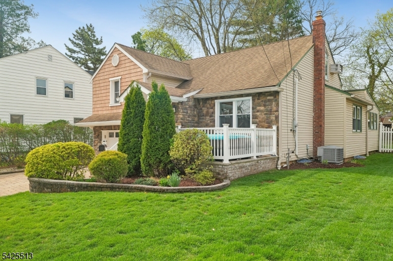 57 Sherwood Rd