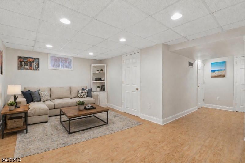 57 Sherwood Rd