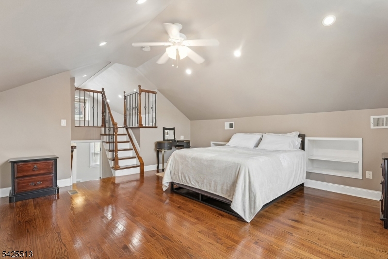 57 Sherwood Rd