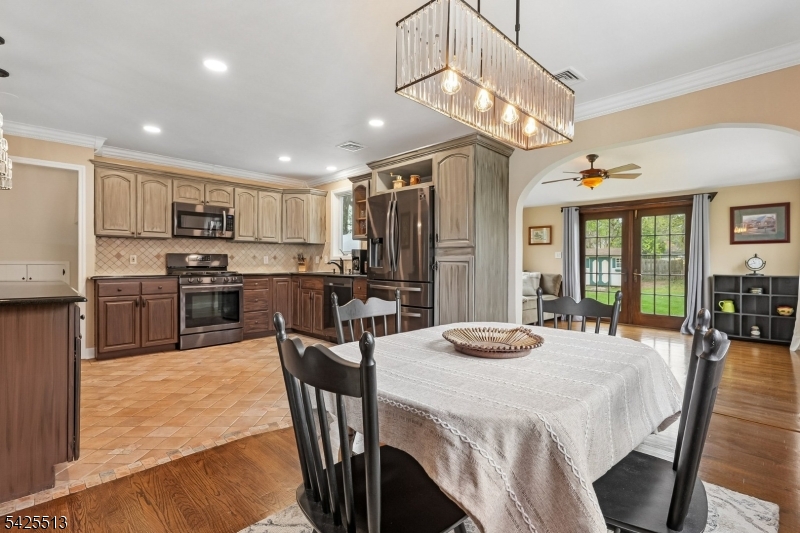 57 Sherwood Rd