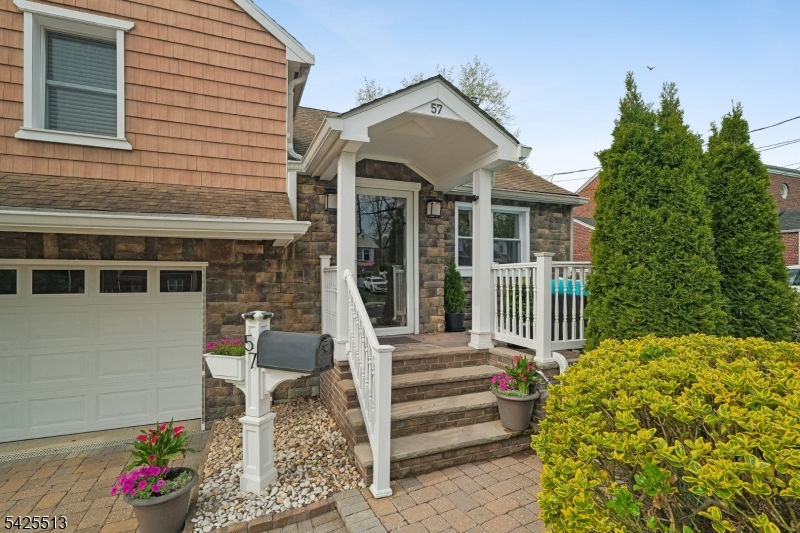 57 Sherwood Rd