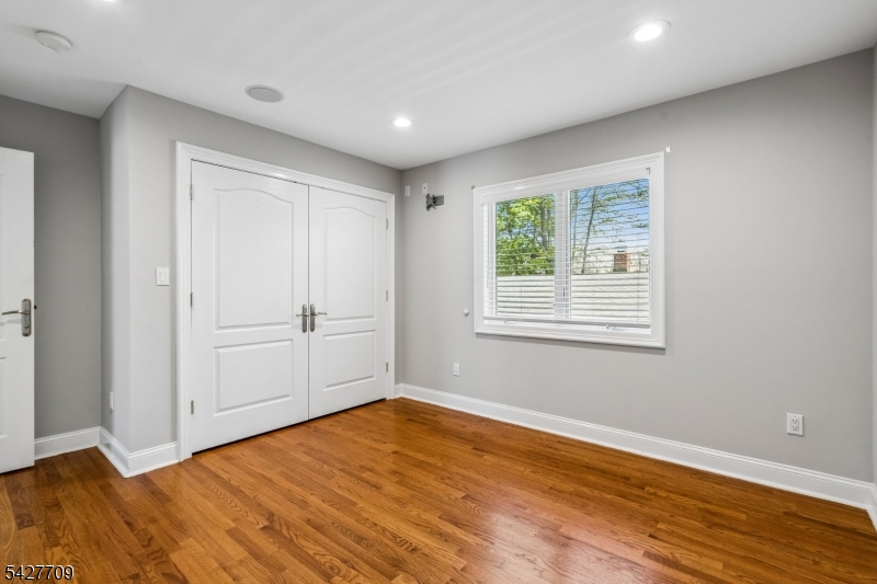 567 Mountain Ave