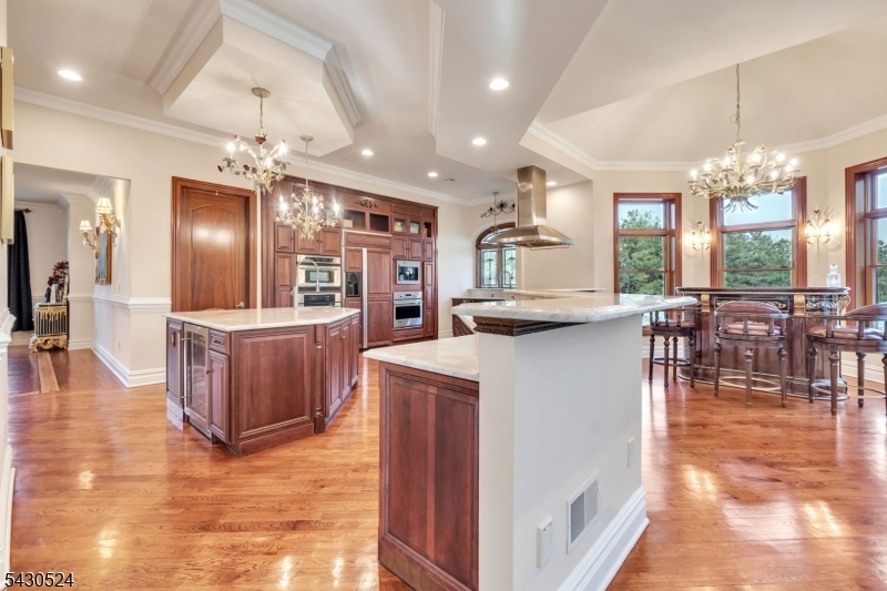 37 Robbins Rd