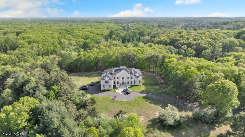 37 Robbins Rd