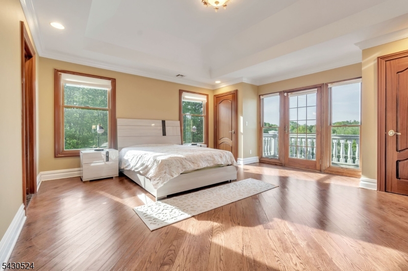 37 Robbins Rd