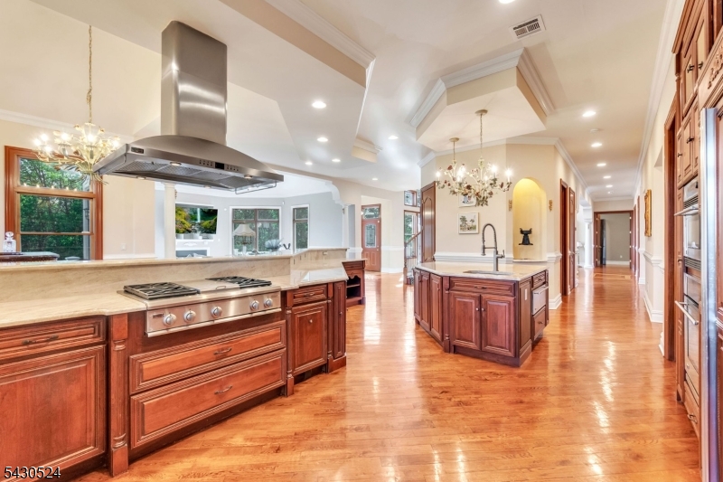 37 Robbins Rd