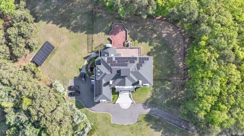 37 Robbins Rd