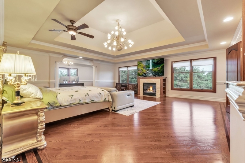 37 Robbins Rd