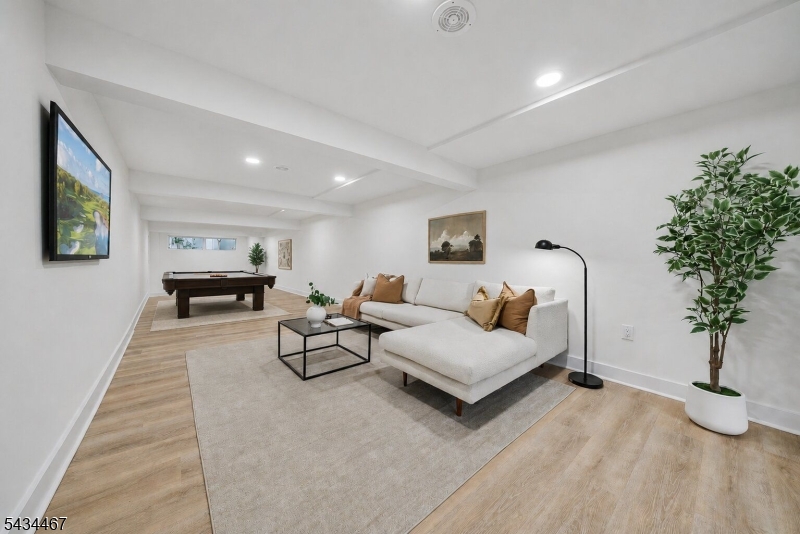 28 Fernhill Rd