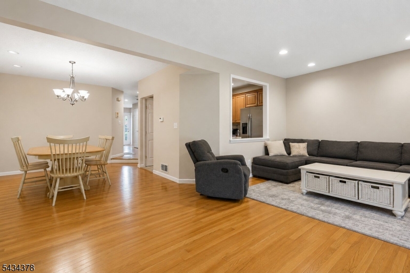 606 Park Pl