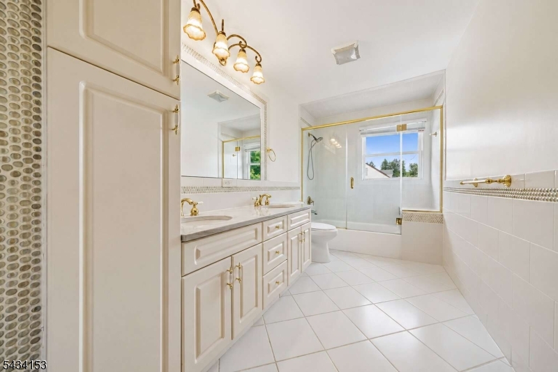 1 Winchester Dr