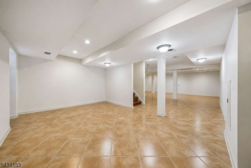 1 Winchester Dr