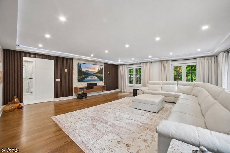 36 Ivy Pl