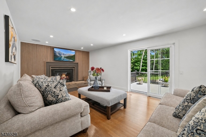 36 Ivy Pl