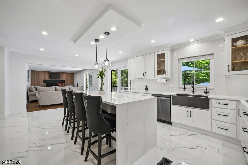 36 Ivy Pl
